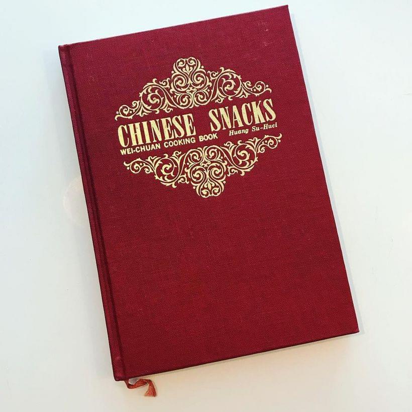 Cover of the book “Chinese Snacks,” by Huang Si-Huei